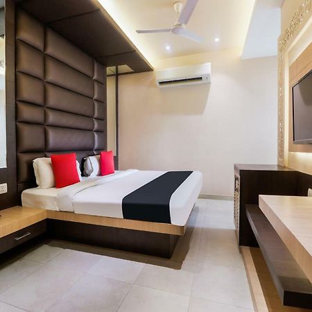 Capital O 46218 Royal Cottage Suite Kanpur Exteriör bild