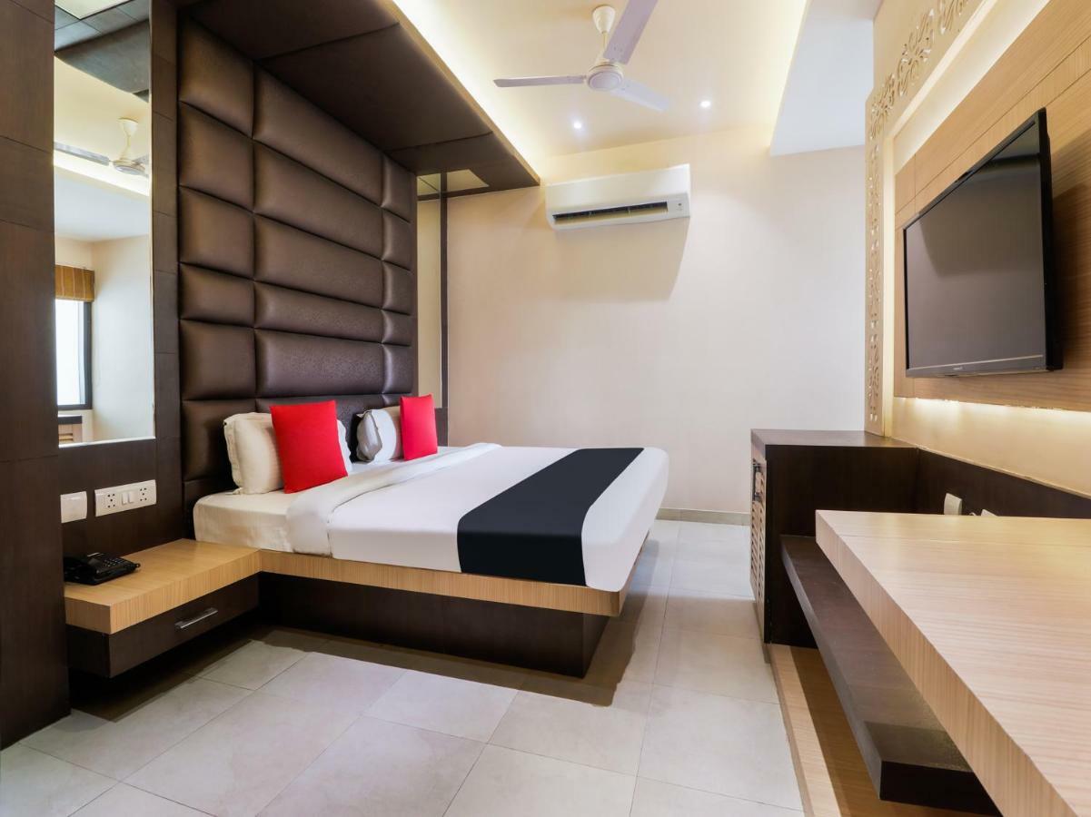 Capital O 46218 Royal Cottage Suite Kanpur Exteriör bild