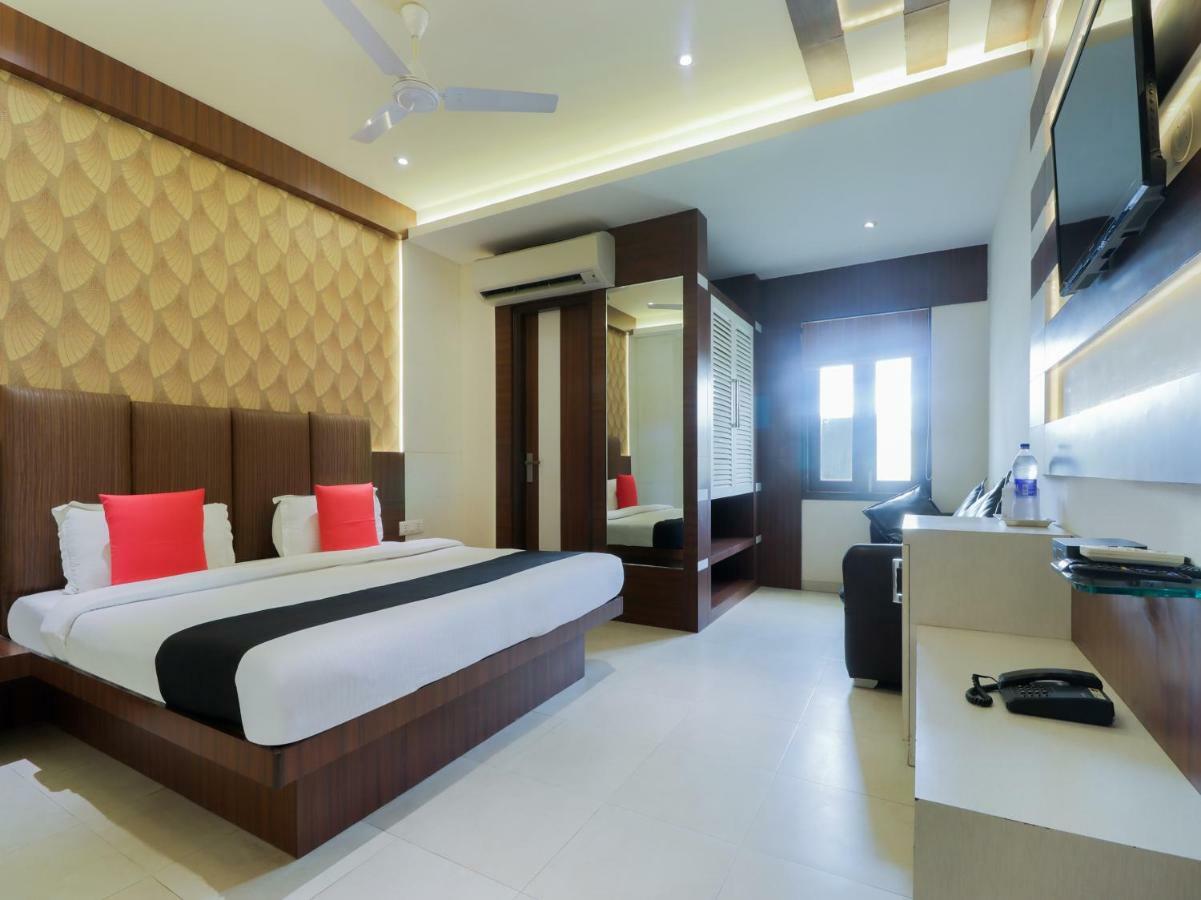 Capital O 46218 Royal Cottage Suite Kanpur Exteriör bild