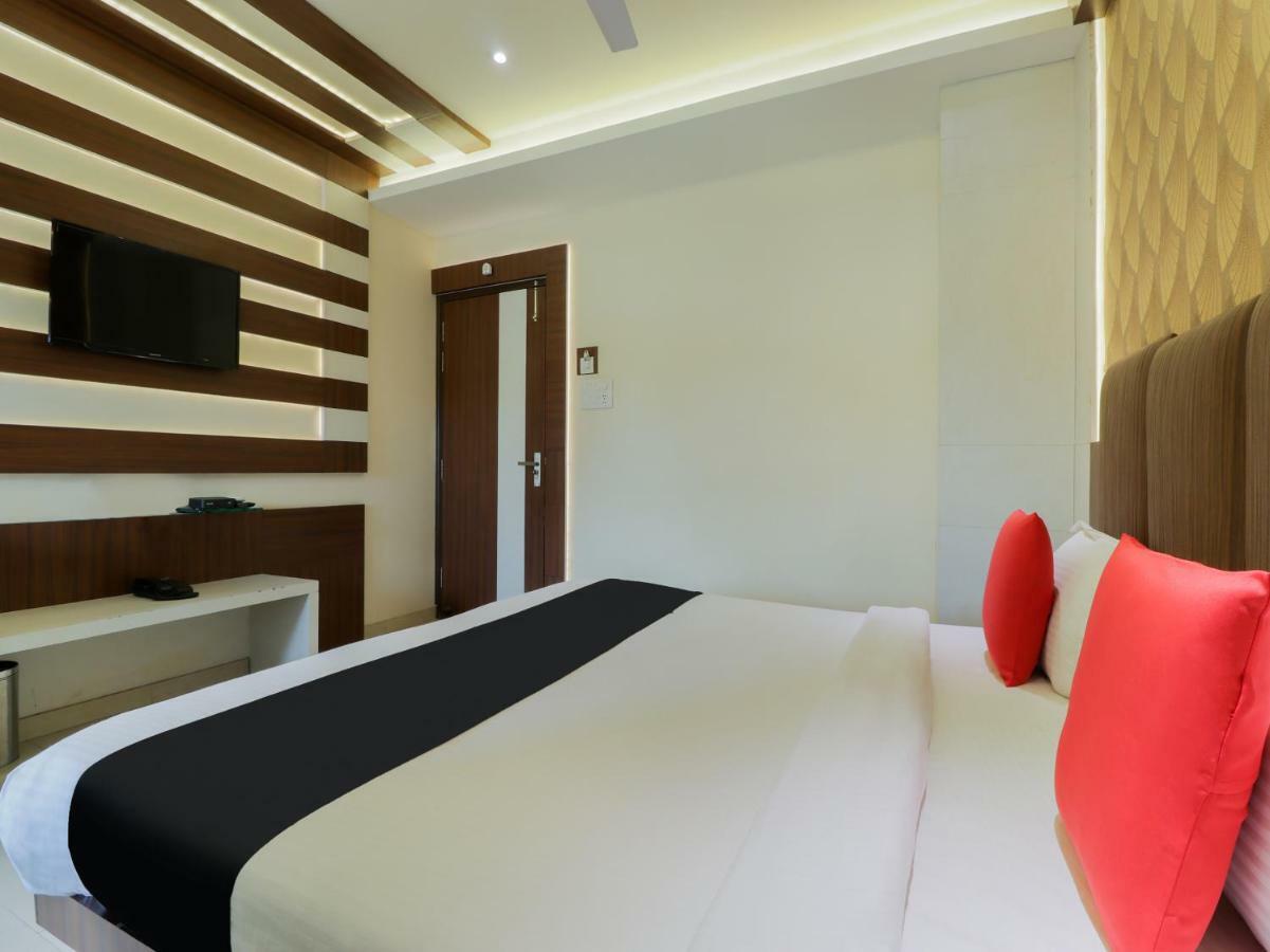Capital O 46218 Royal Cottage Suite Kanpur Exteriör bild