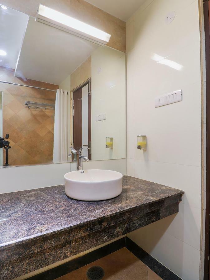 Capital O 46218 Royal Cottage Suite Kanpur Exteriör bild